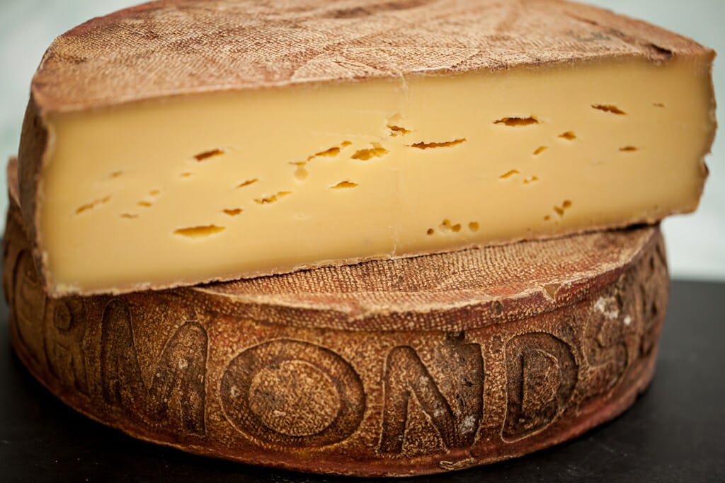 What is fromunda cheese