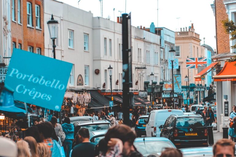 London Attraction: Portobello Market