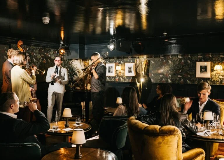 The Parlour, restaurants with live music
