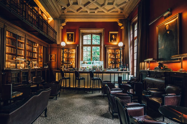 Le Bar Bibliotheque - hidden bars in Paris