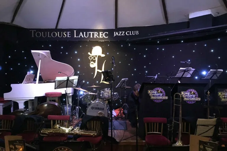 Toulouse Lautrec jazz bar