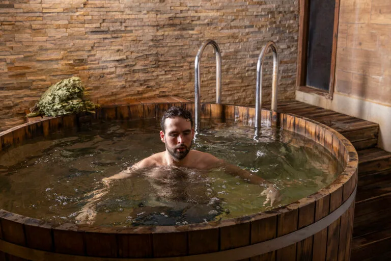 banya no 1 plunge bath