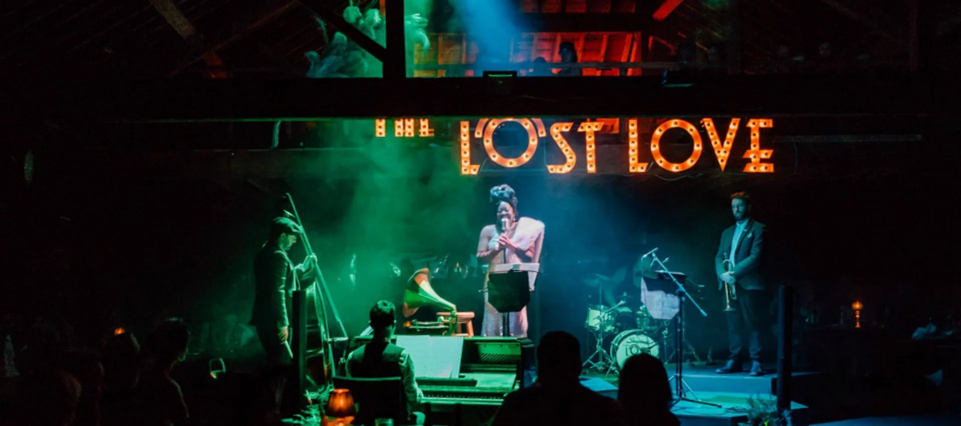 Experience the Jazz Age in a liquor-soaked Manhattan speakeasy