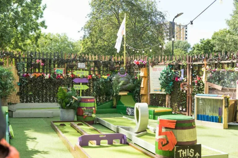 Plonk outdoor crazy golf