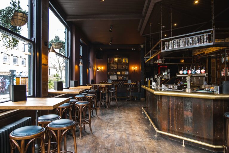 lock tavern pub