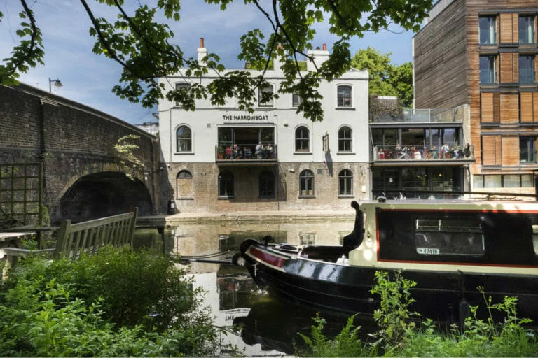 islington pubs narrowboat