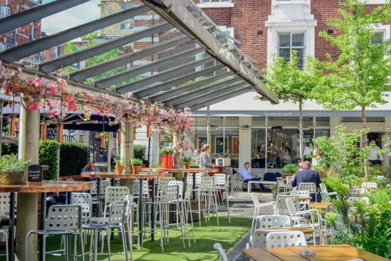 outdoor dining at bluebird chelsea