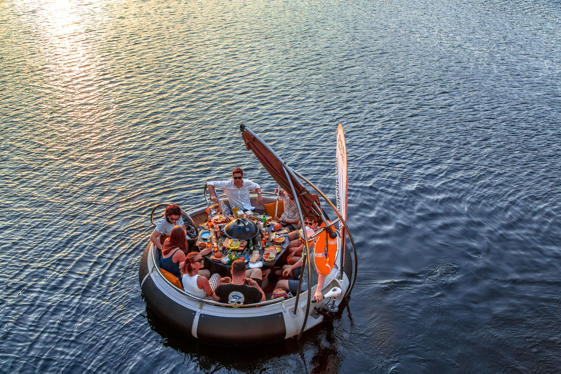 Skuna Boats summer date ideas