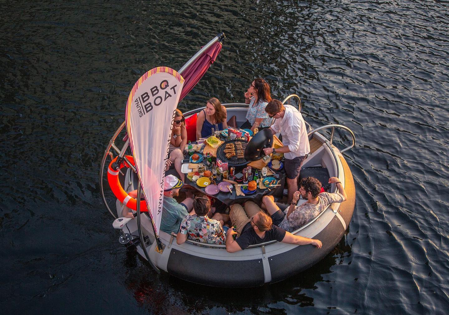 Best Places To Go Boating in London: BBQ Boats