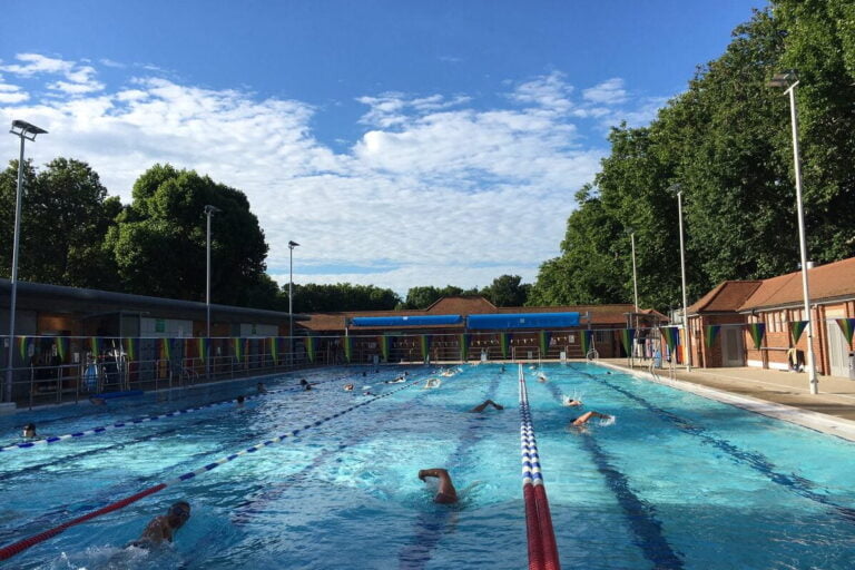 London Fields Itinerary: London Fields Lido 