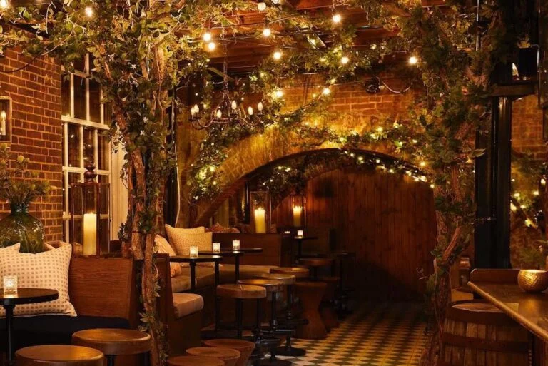 Bloomsbury Club Bar cosy date spot