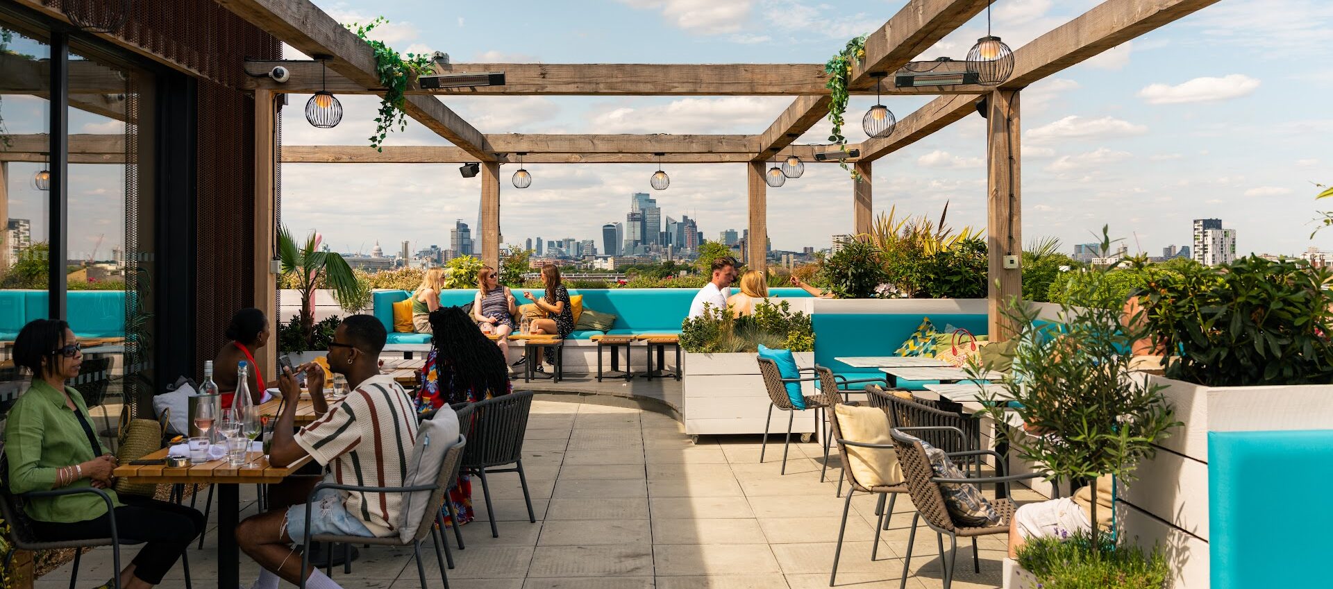 Skylight Peckham - A 250-Person Roof Bar Overlooking South London...