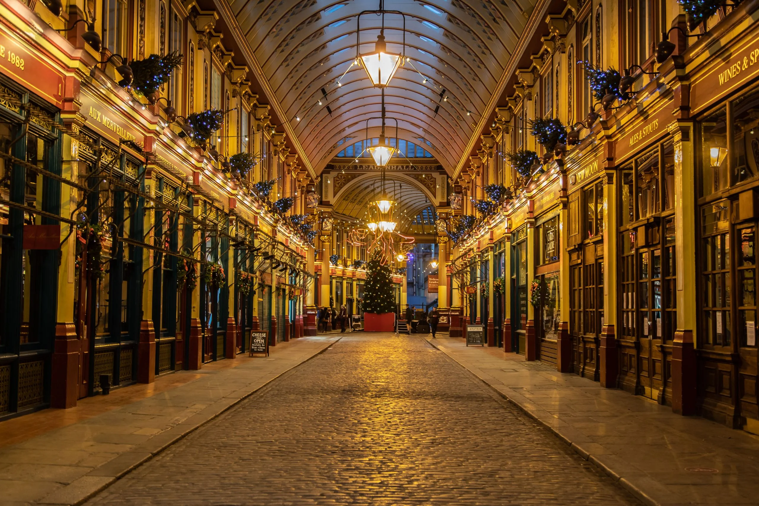 leadenhall market at christmas