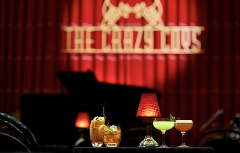 crazy coqs cabaret bar