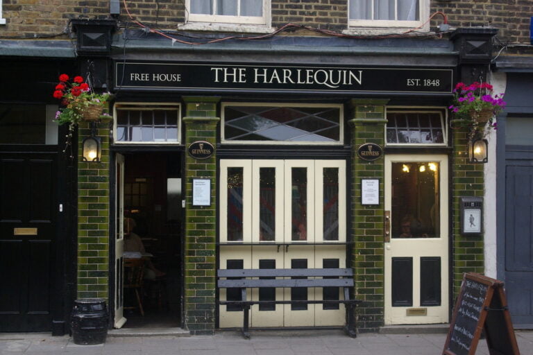 harlequin pub