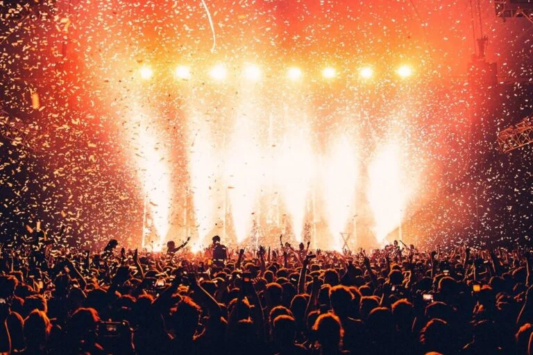 things to do in london at night: gig ally pally