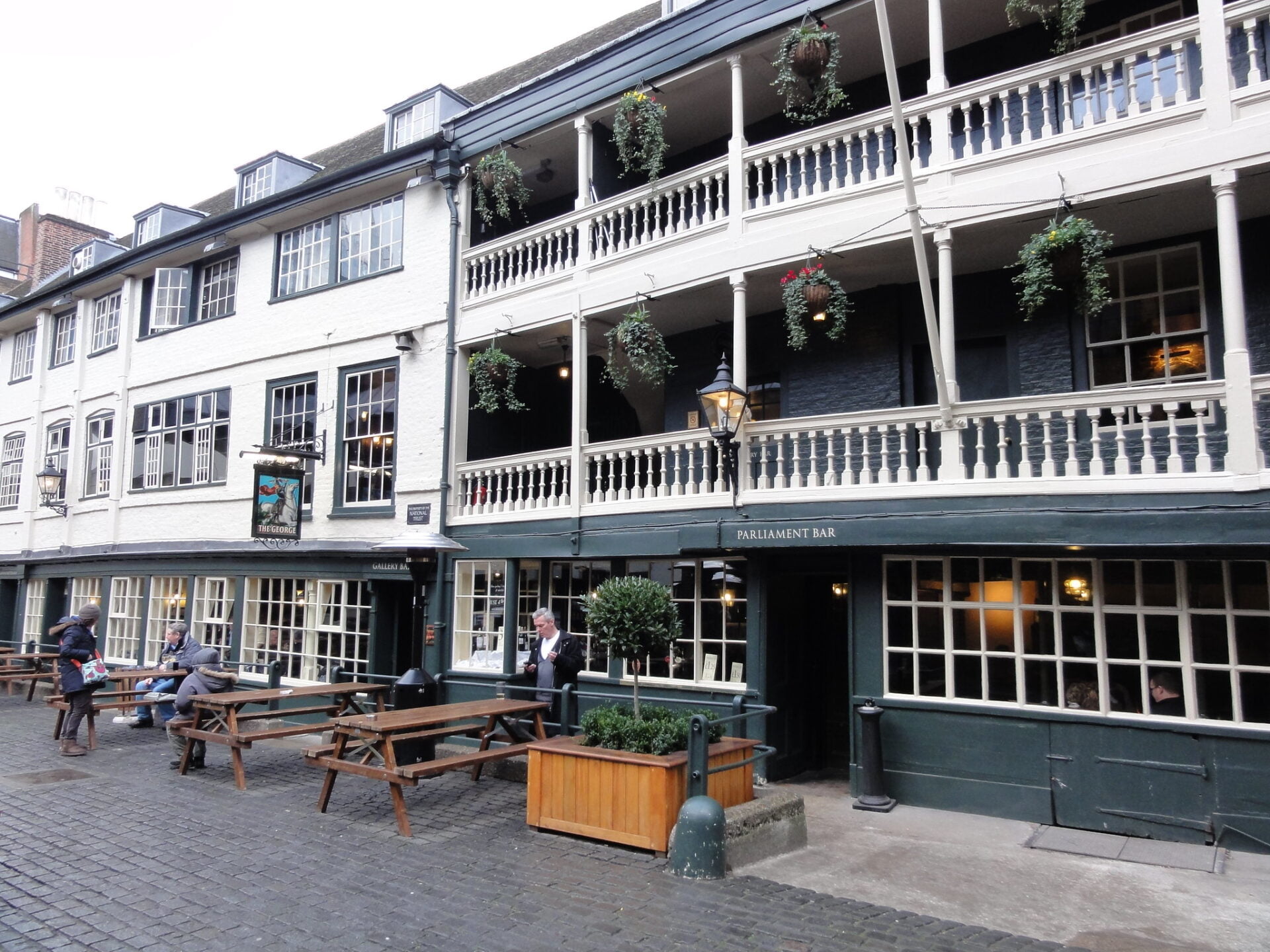 The Oldest Pubs in London | Drinking Dens From Across The Ages