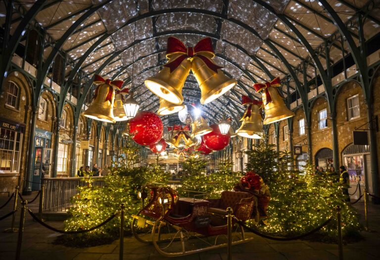 christmas lights covent garden romantic