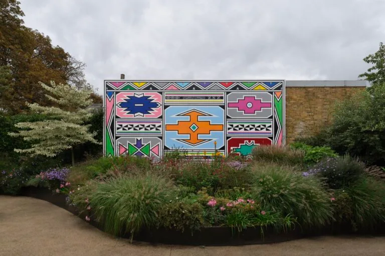 Image: Esther Mahlangu, Umuntu ngumuntu ngabantu, 2024. Serpentine North Garden, 4 October 2024 – 28 September 2025. Courtesy Serpentine and The Melrose Gallery. Photo: George Darrell