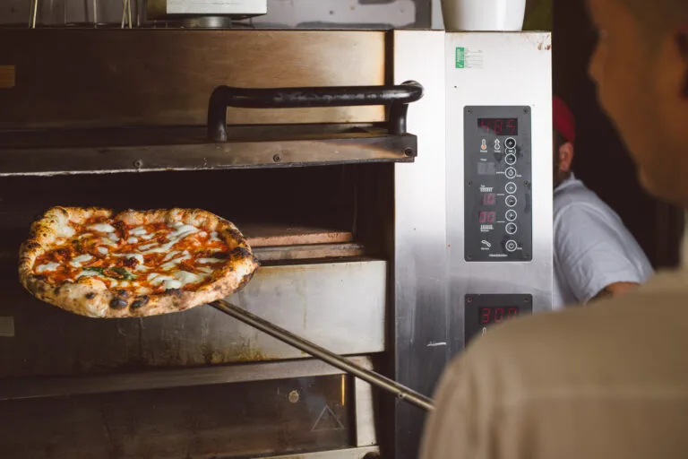 081 Pizzeria